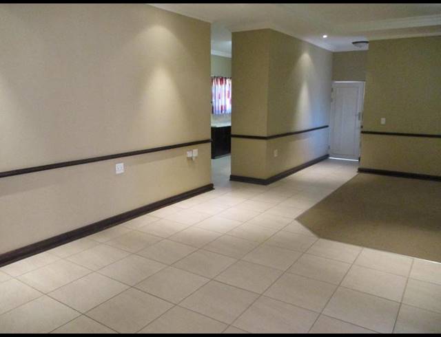 3 BEDROOM TOWNHOUSE FOR SALE IN DAN PIENAAR